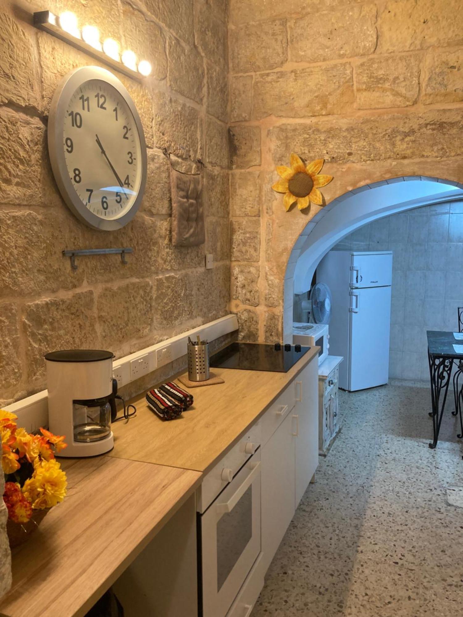 Charming Central Townhouse In Sliema Steps From Promenade And Sliema Ferry Exterior foto